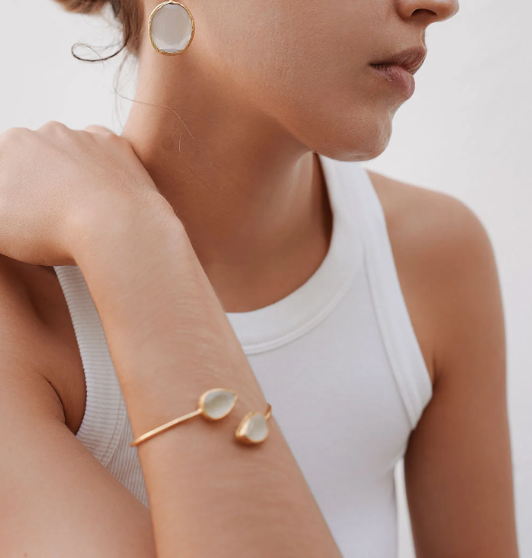 nika gold bracelet