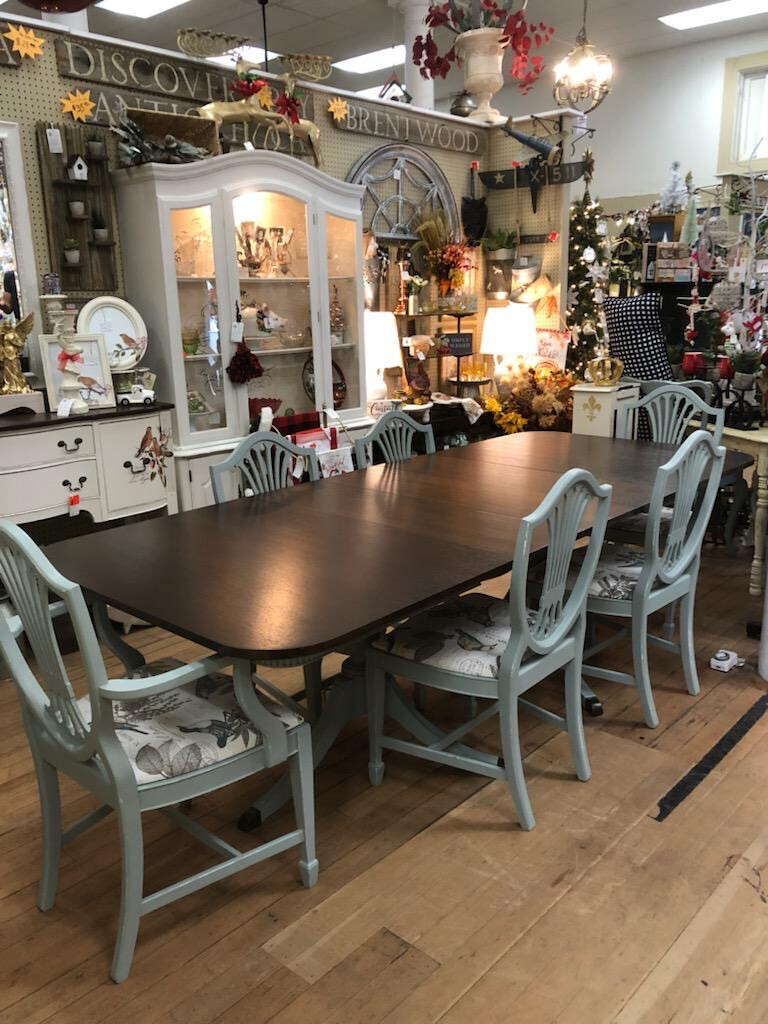Dining table and Chairs