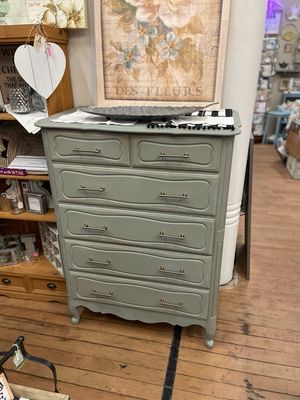 Dresser