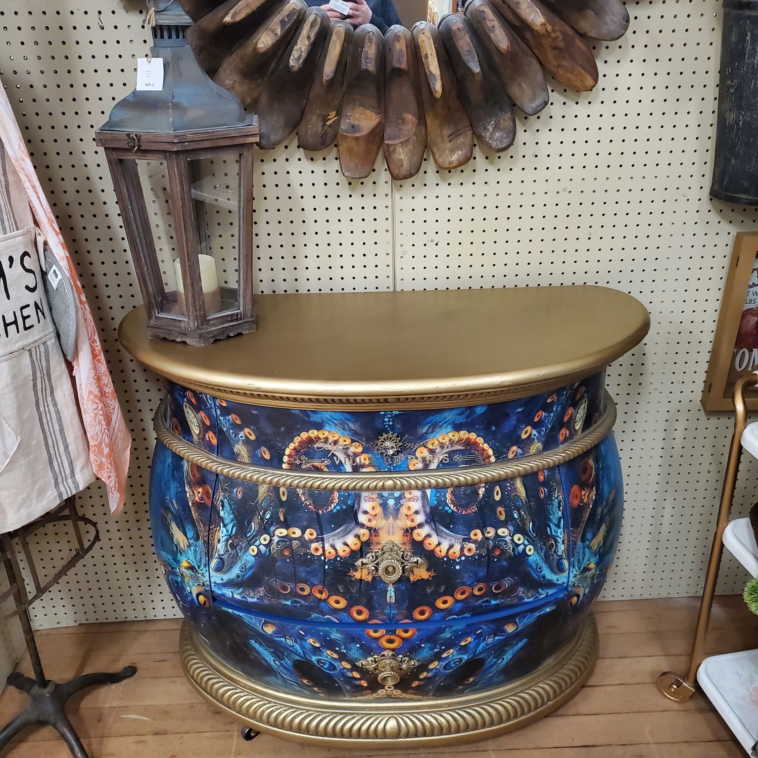 Octopus Chest