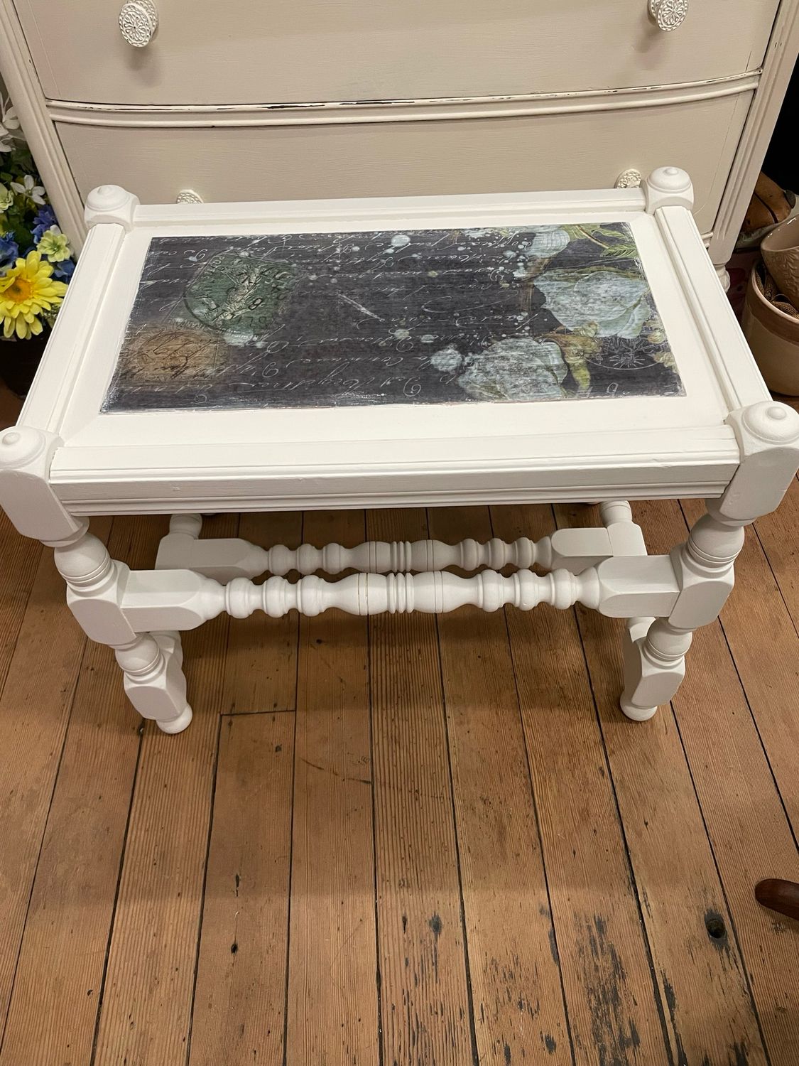 Accent Table