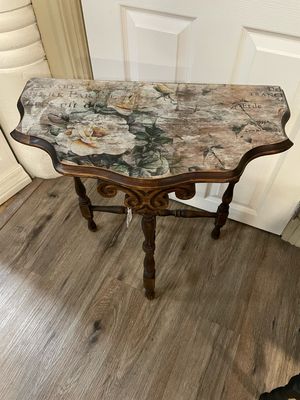 Accent Table