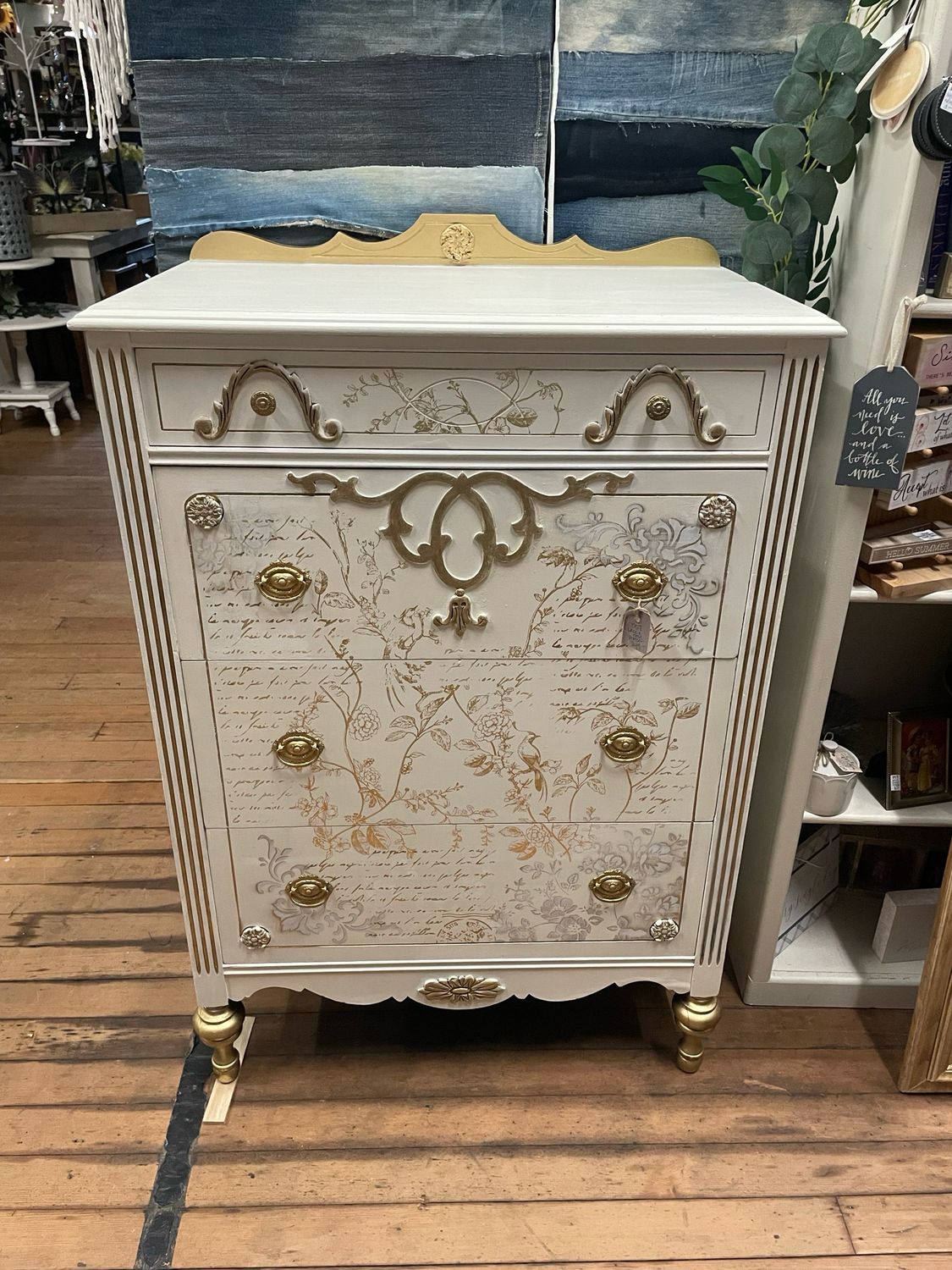 Dresser