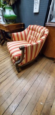 Beautiful Vintage Chair Set