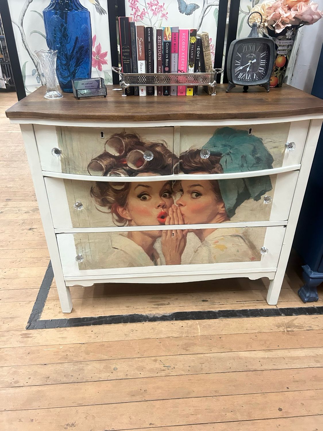 Dresser