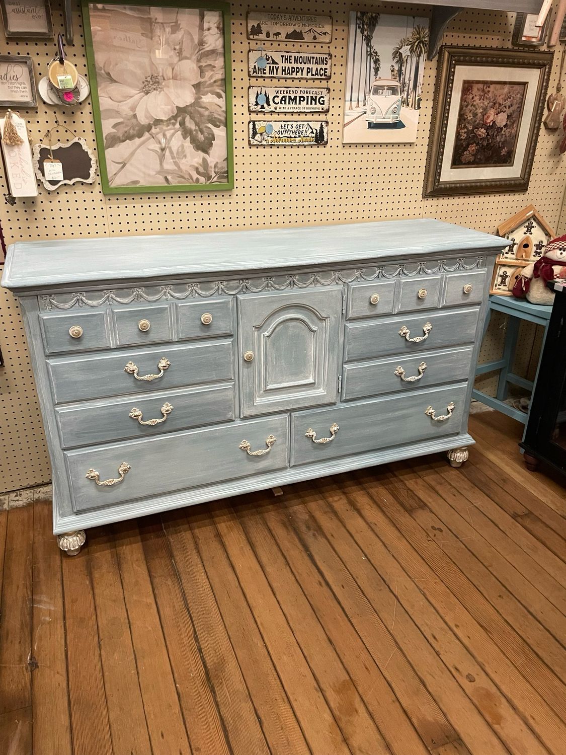 Dresser