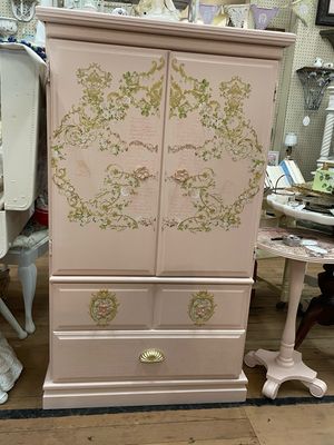 Hutch Cabinet