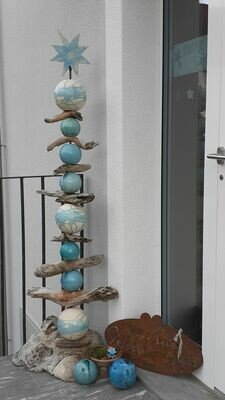 Stele mit Keramik-Kugeln und Schwemmholz, selber zusammenstellen