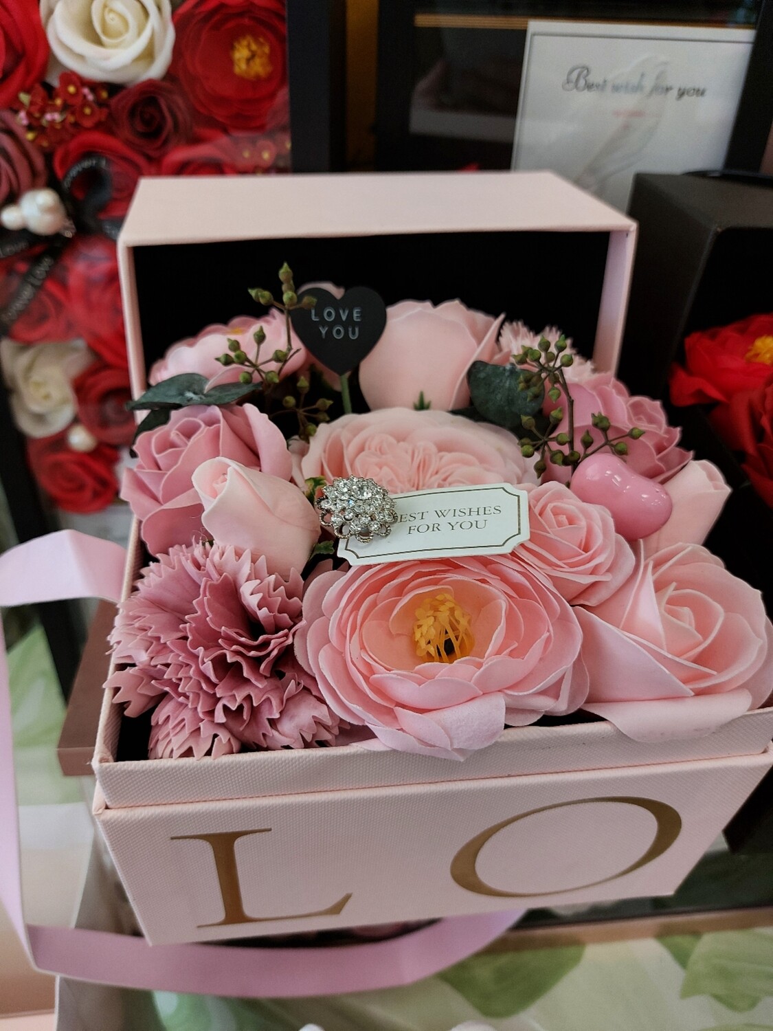 Box rose petali di sapone