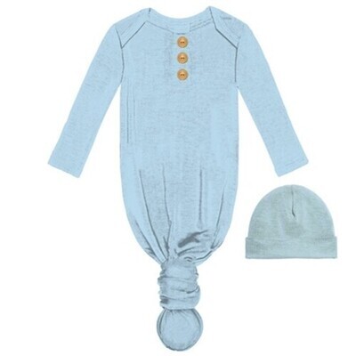Infant gown and hat set blue