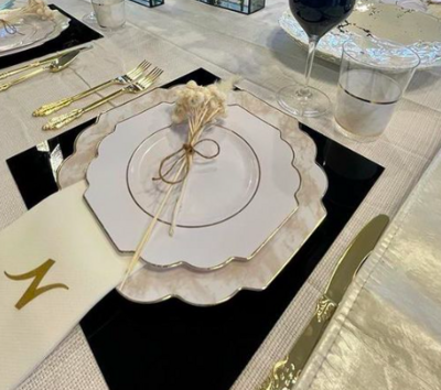 Luxe Dinner Plates Scalloped White w/Gold Rim