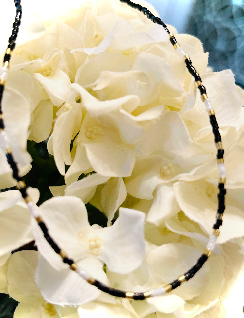 Beaded Necklace-Black & White