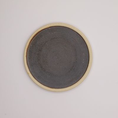 灰釉鉄彩小皿
