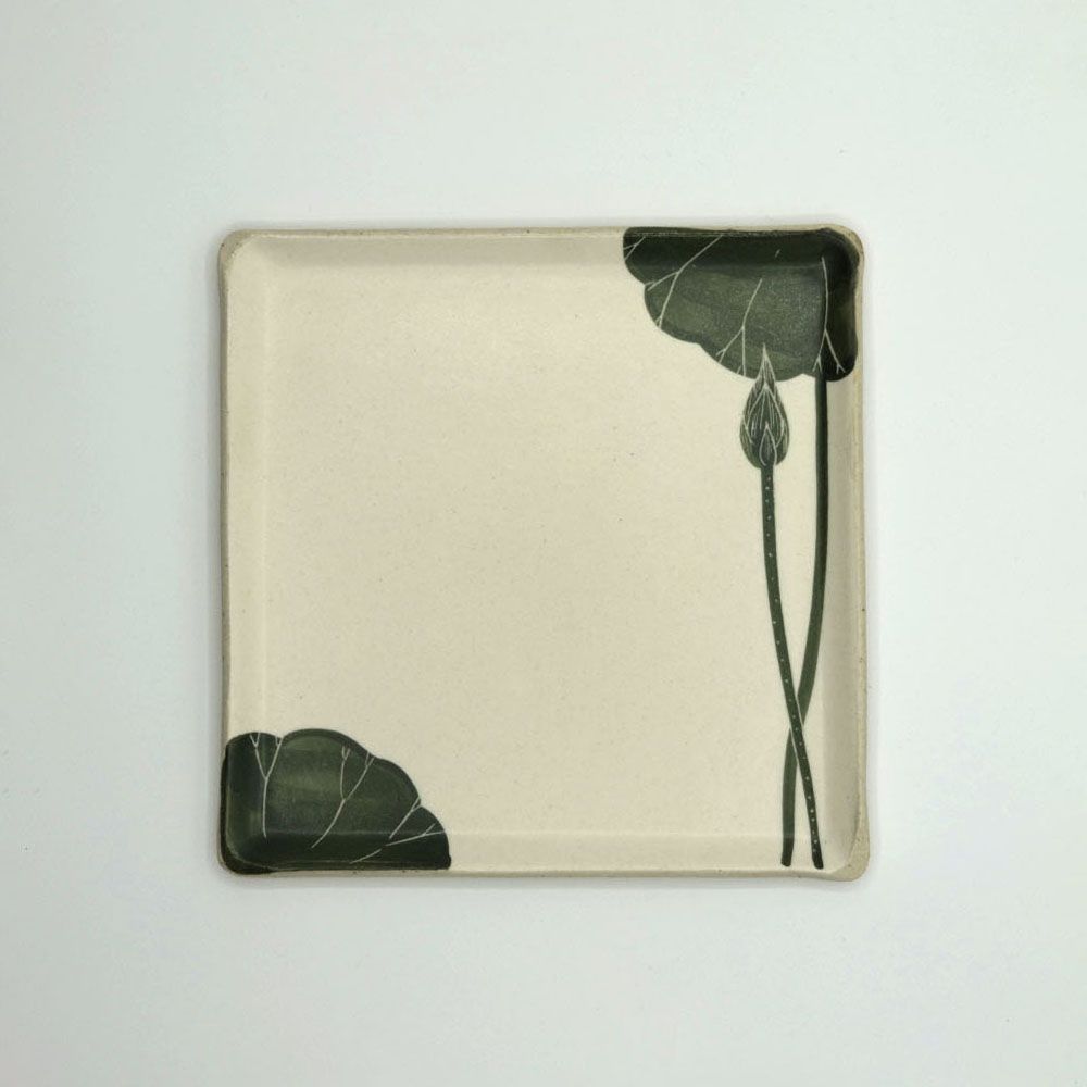 ハスのつぼみ 角皿