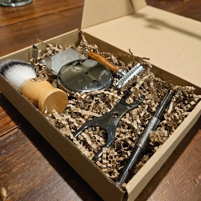 Shaving Kit ( shaving brush, Shaving stand, Double edge shave razor, and Shave holder)