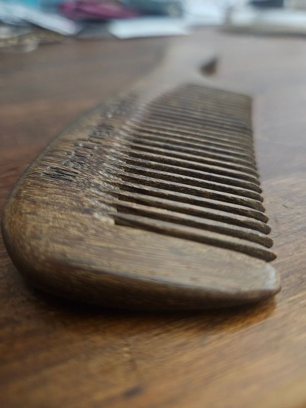 Sandalwood Hair comb ( thin teeth )