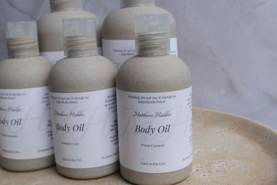 (Women's ) Moisturizing  Body oil