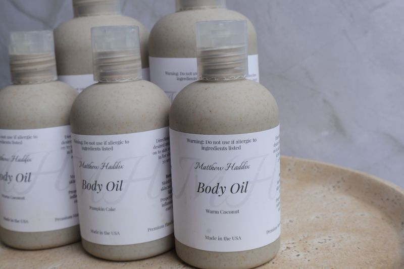 (Women's ) Moisturizing  Body oil