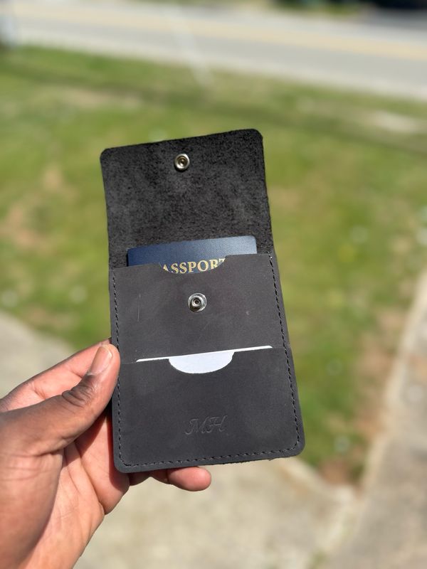 The “Transit” Smooth Black