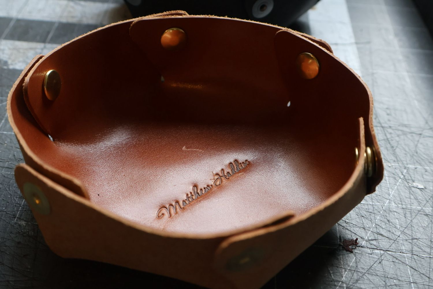 Leather Vallet Trays ( Multiple Colors ) Leather Vallet Trays ( Multiple Colors )