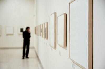 Katergorie Bildermaterial: Viele Produkte rund um die Bildereinrahmung und zum Aufhängen von Bilden kaufen Sie hier günstig im Internet.