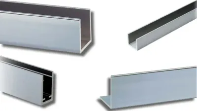 Dies ist das Bild für die Shopkategorie Aluminiumprofile und Edelstahlprofile. Es zeigt beispielhaft verschiedenes Profile in U-Form und L-Form, die im Duschenbau und anderen Tätigkeiten verwendet werden . Aluprofile und Edelstahlprofile online kaufen bei mirror tec.