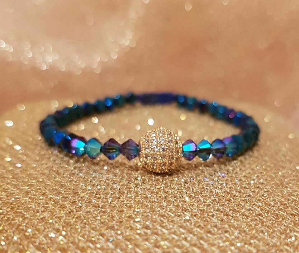 Bratara din Hematit, 8 cristale Swarovski si sfera aurie