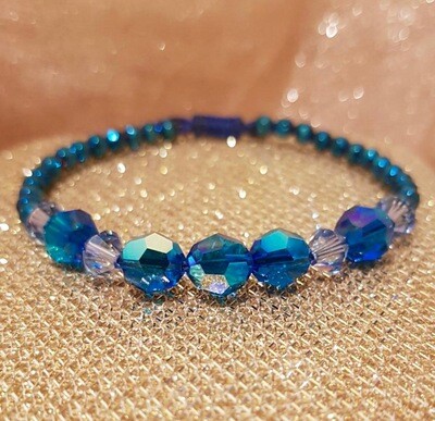 ​Brățară din Hematit cu 9 cristale Swarovski