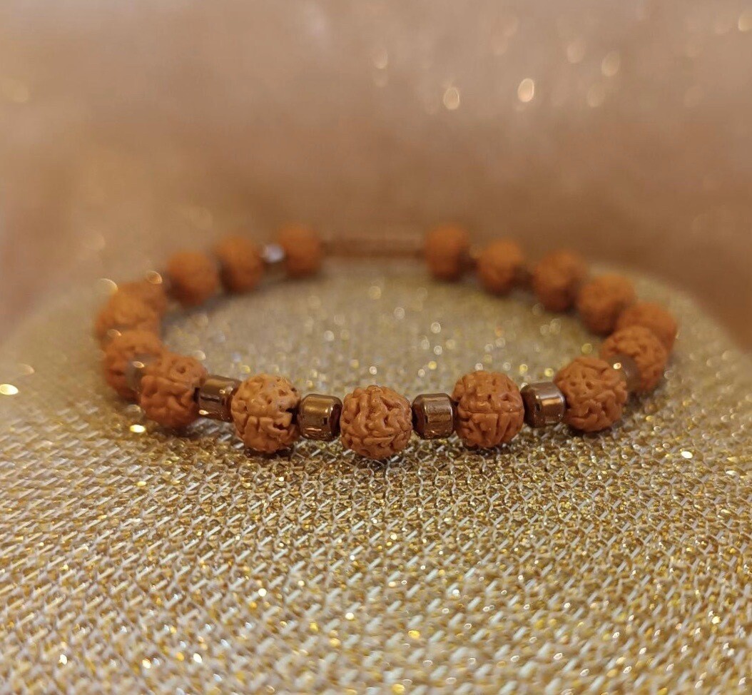 Bratara Rudraksha cu Hematit