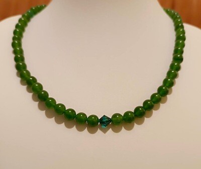 Colier din Jad cu cristal biconic verde Swarovski
