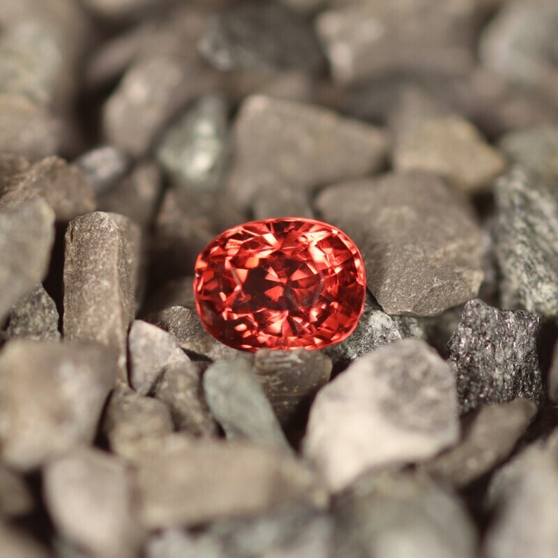 Spinelle Rouge 0.84 Ct