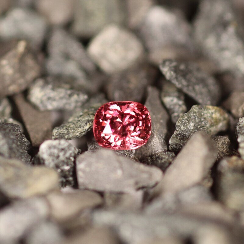 Spinelle Rouge Rose 0.51 Ct