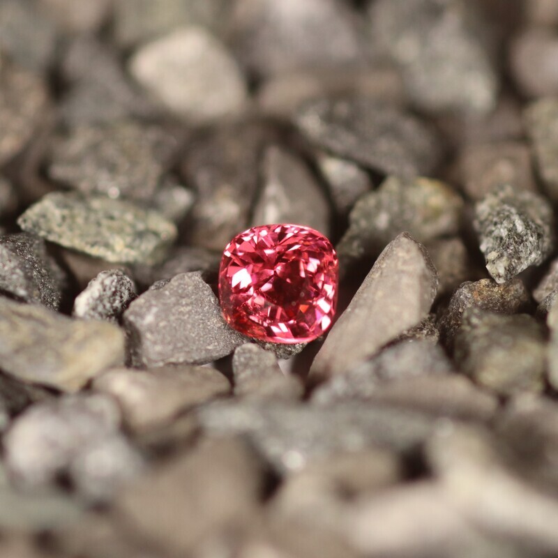 Spinelle Rouge Rose 0.54 Ct