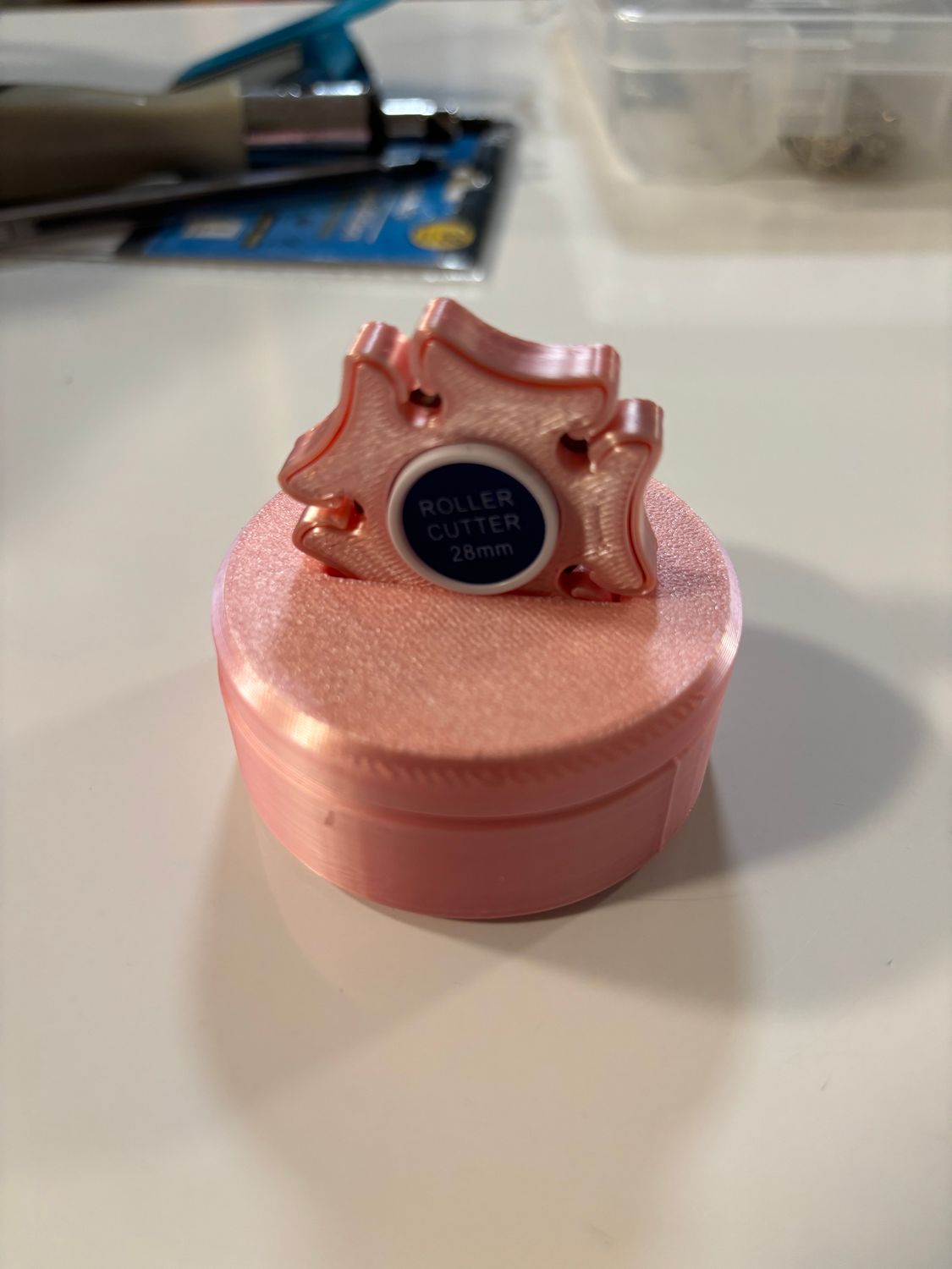 Thread cutter