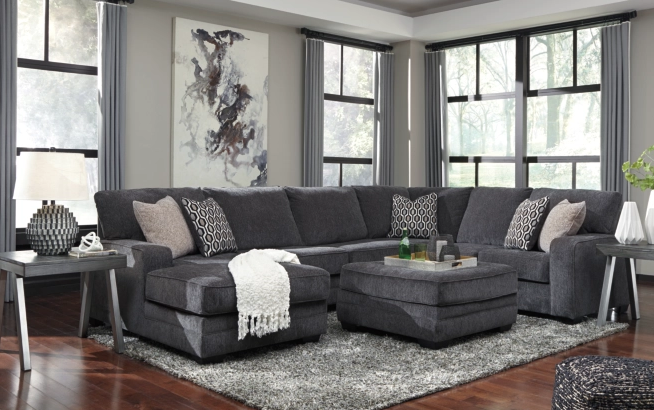Tracy 3pc. sectional