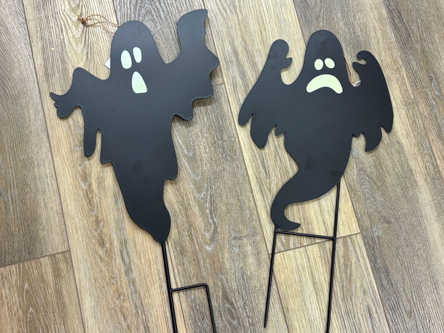 Glow In The Dark Ghost 2 Asst.