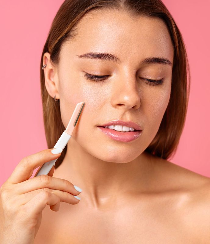 Lemon Lavender Fuzz Off Dermaplaner  Facial Razor