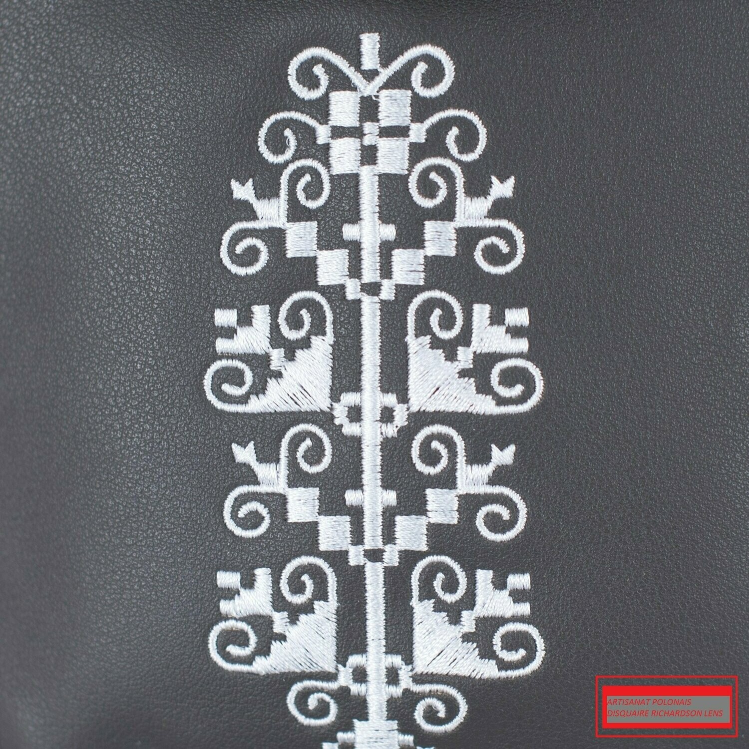 Sac pochette brodé rouge