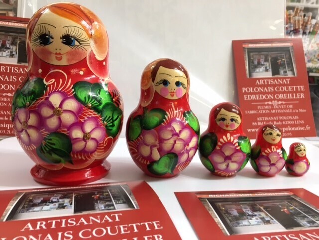 MATRIOSZKA MATRIOCHKA BOULE poupée gigogne 5 pièces
BABOUSZKA