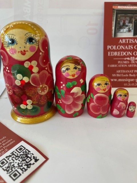 MATRIOSZKA MATRIOCHKA 5 PIECES MATRIOSZKA MATRIOCHKA 5 PIECES