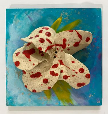 Magnolia Dots Flower