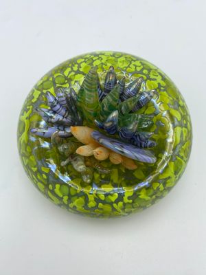Mottled Spring Green with Succulent Bits