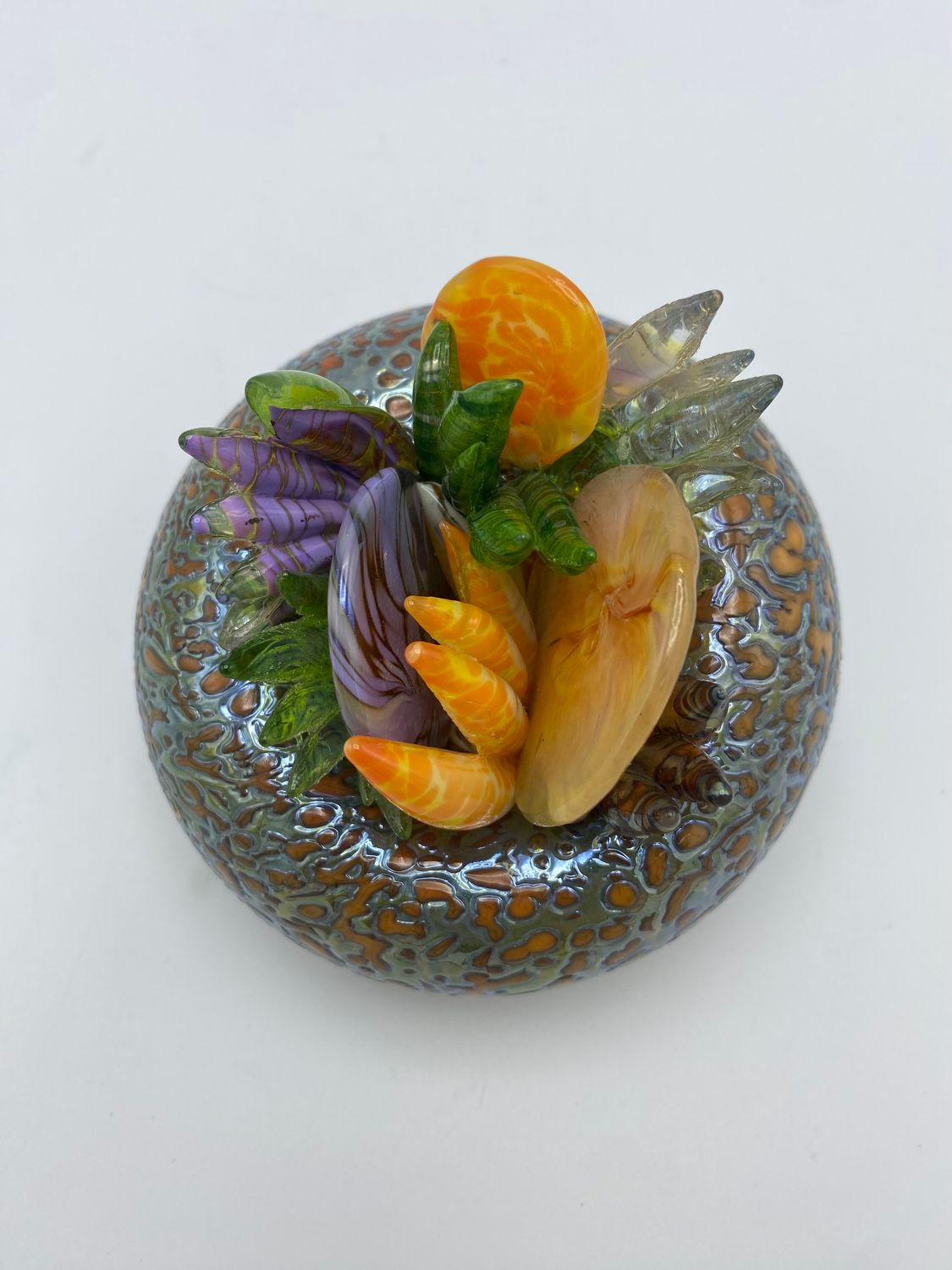 Mottled Green and Cream Orange with Anemone Bits