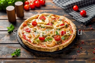 Пицца с морепродуктами и томатами черри