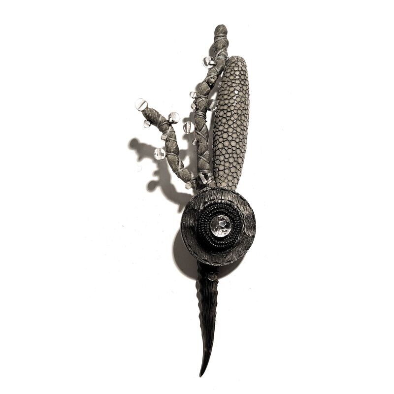 spilla "Rugiada Grigia"