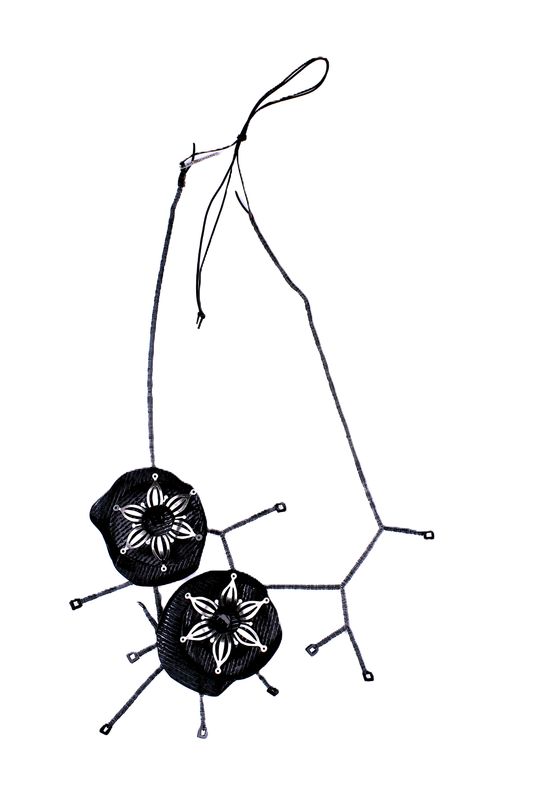 collana Ibridazione in Fiore su Fuscello