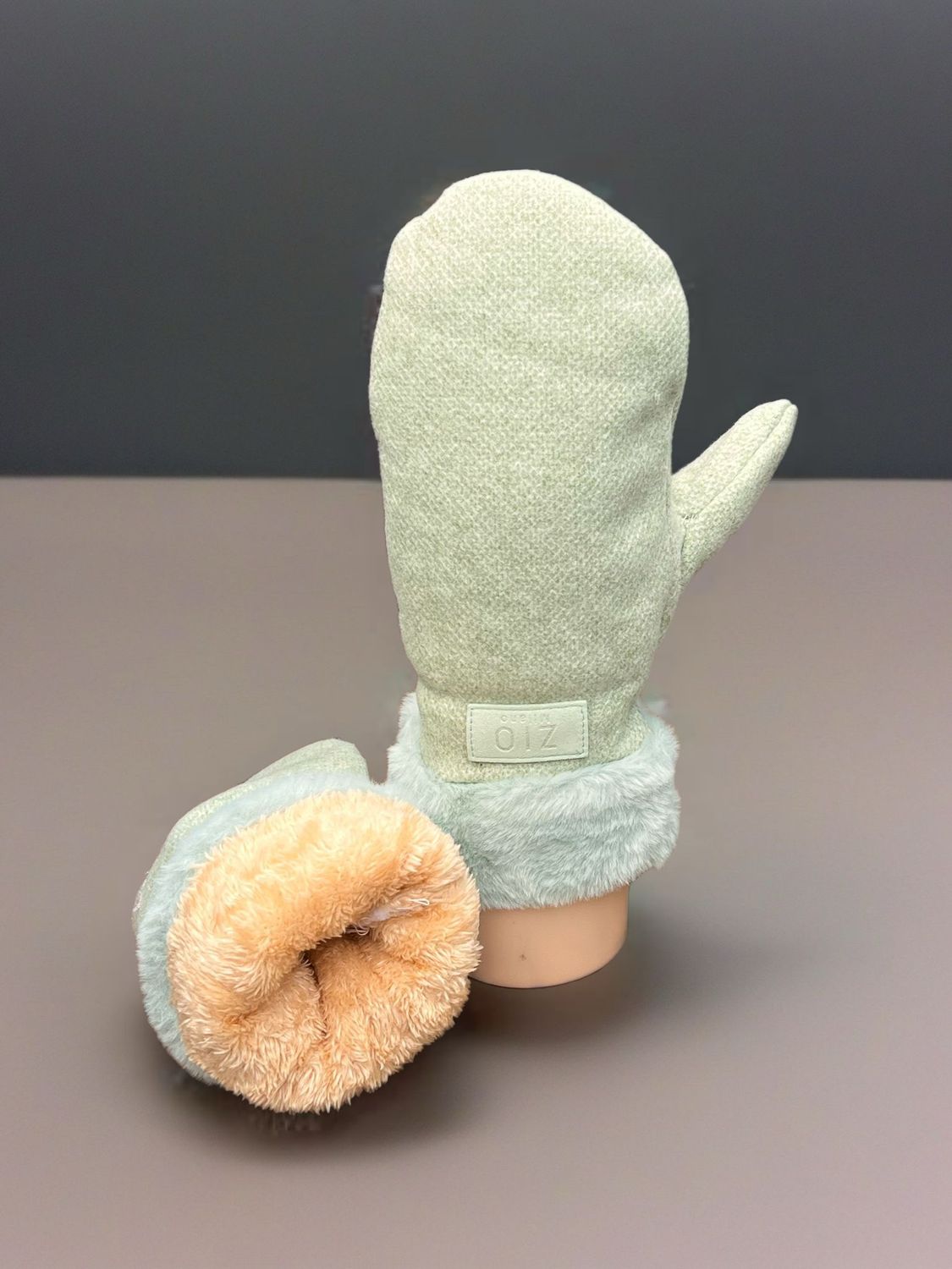 Mittens - Mint green