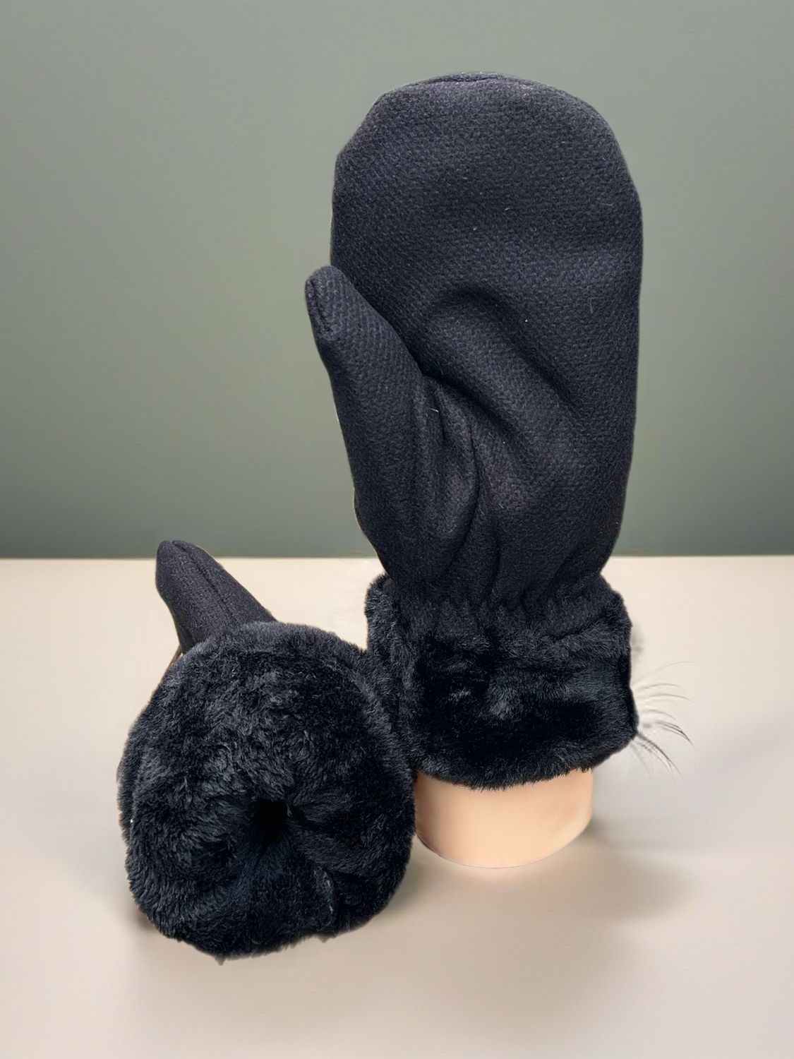Mittens - Black