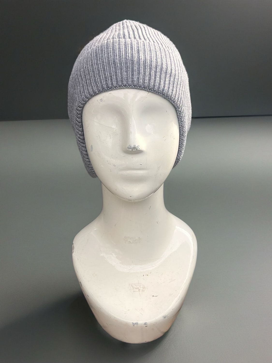 Hat Elvis with earmuffs - Light grey
