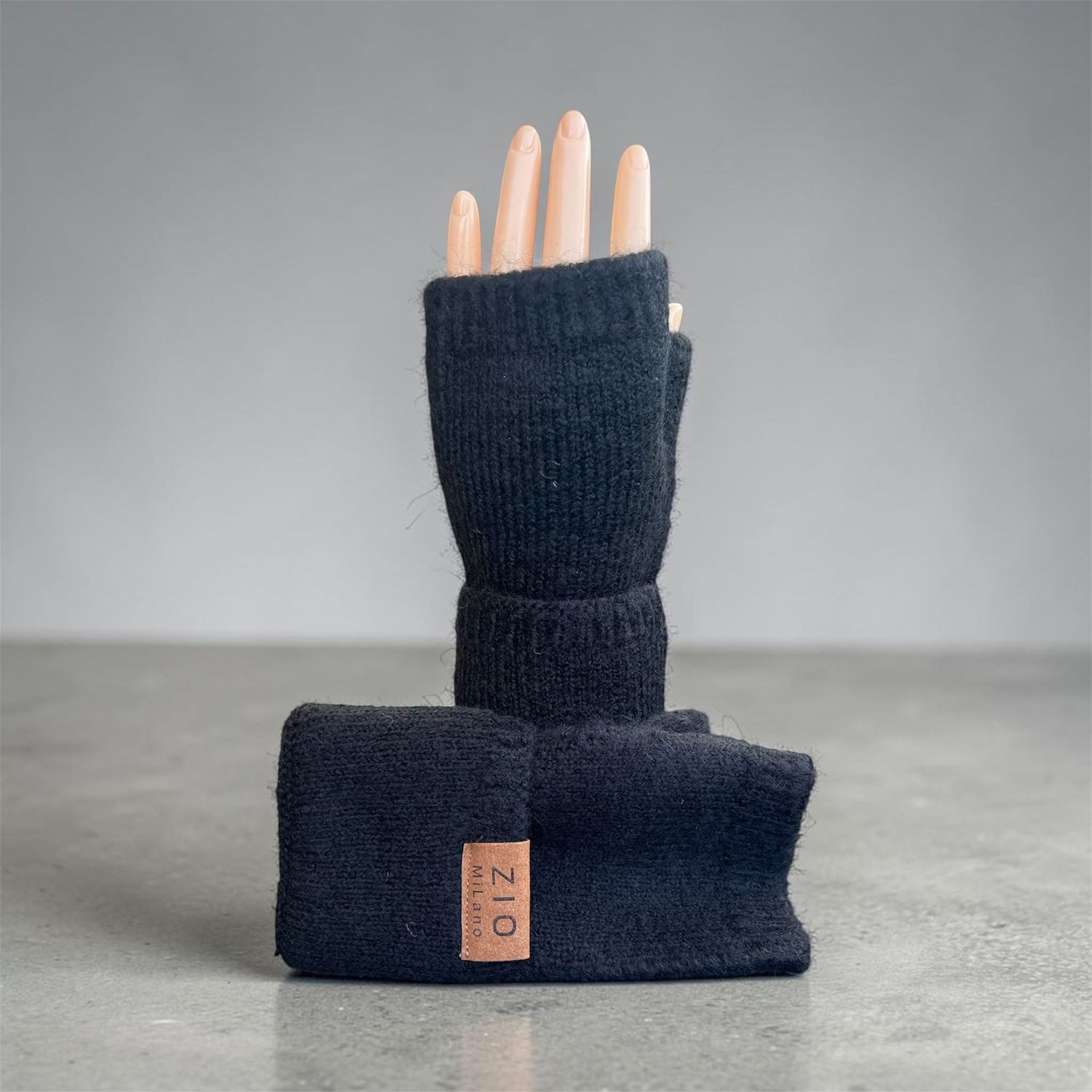 Acrylic gloves - Black